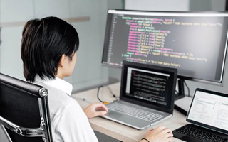 孝义 ,php声明和调用变量的符号是什么？